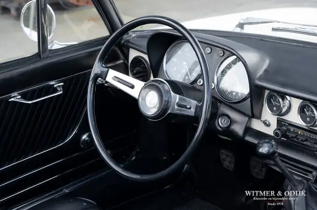 Alfa Romeo Spider view 9