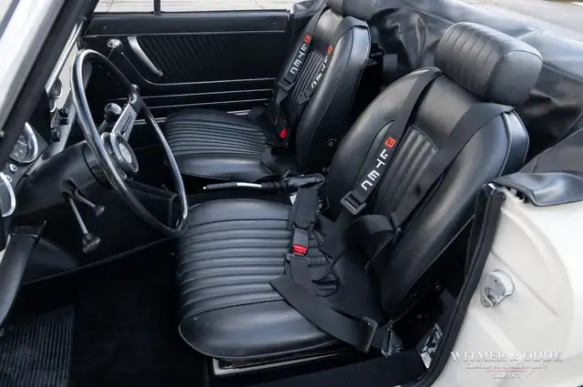 Alfa Romeo Spider view 4