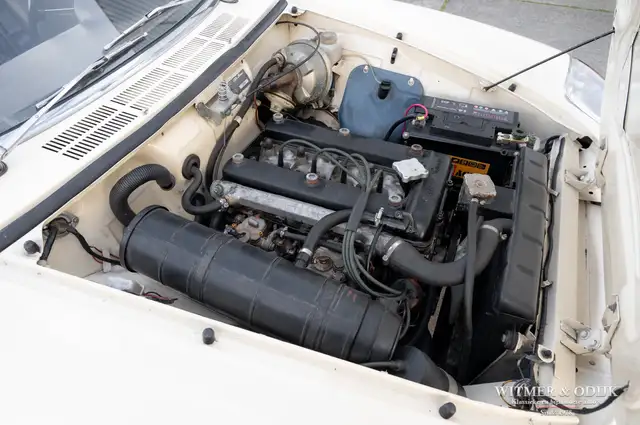 Alfa Romeo Spider view 24