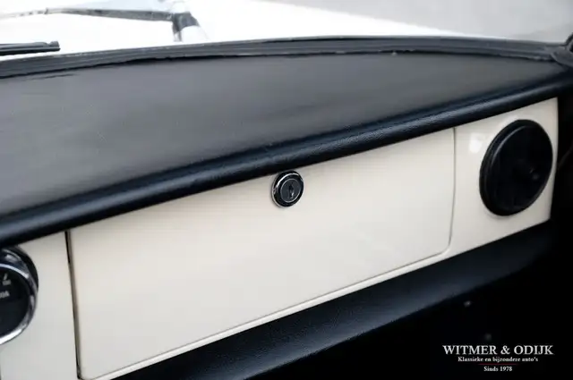 Alfa Romeo Spider view 11