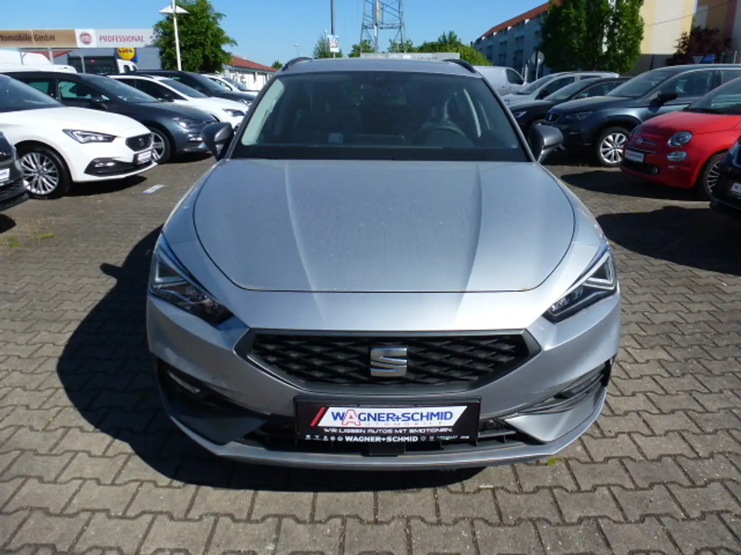 SEAT Leon Sportstourer FR 2.0 TDI + Panorama Silber - 2