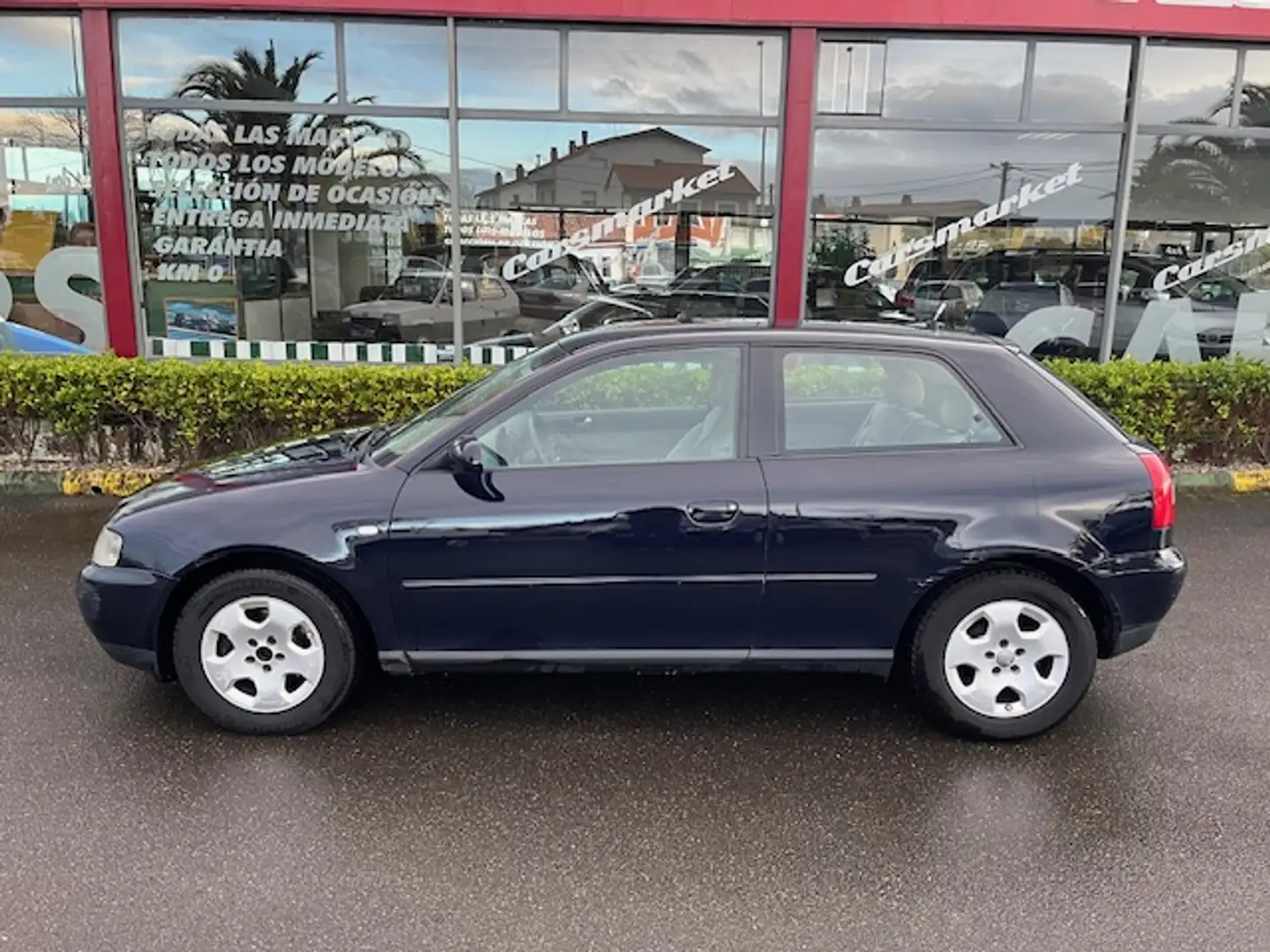 Audi A3 1.9TDI Ambition Tiptronic Azul - 2