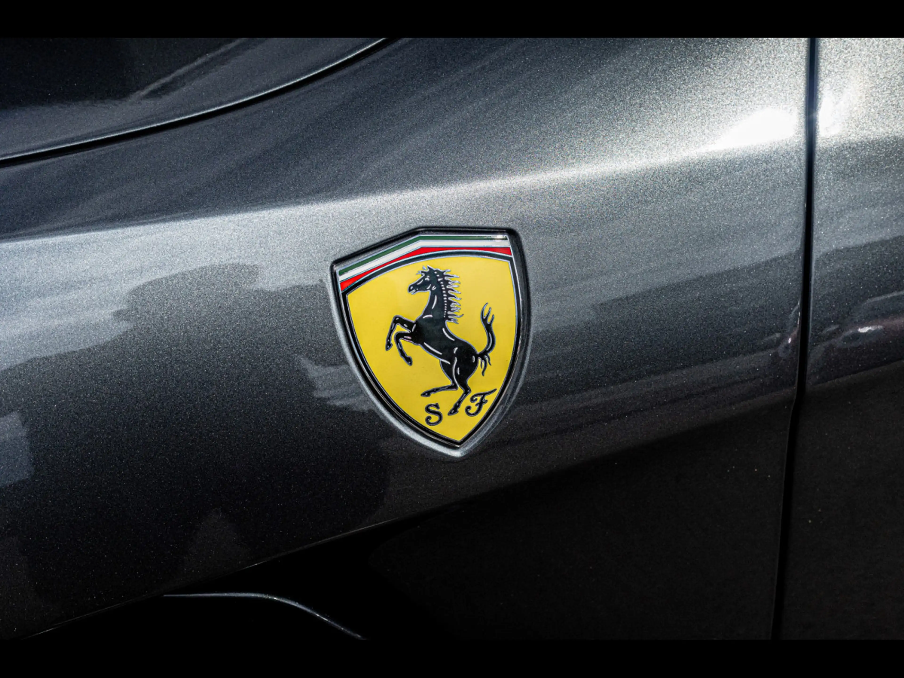 Ferrari GTC4 Lusso V8 T 3.9°LIFT°PANO°CARPLAY°DISP°ATELIER°CARBON — photo 9