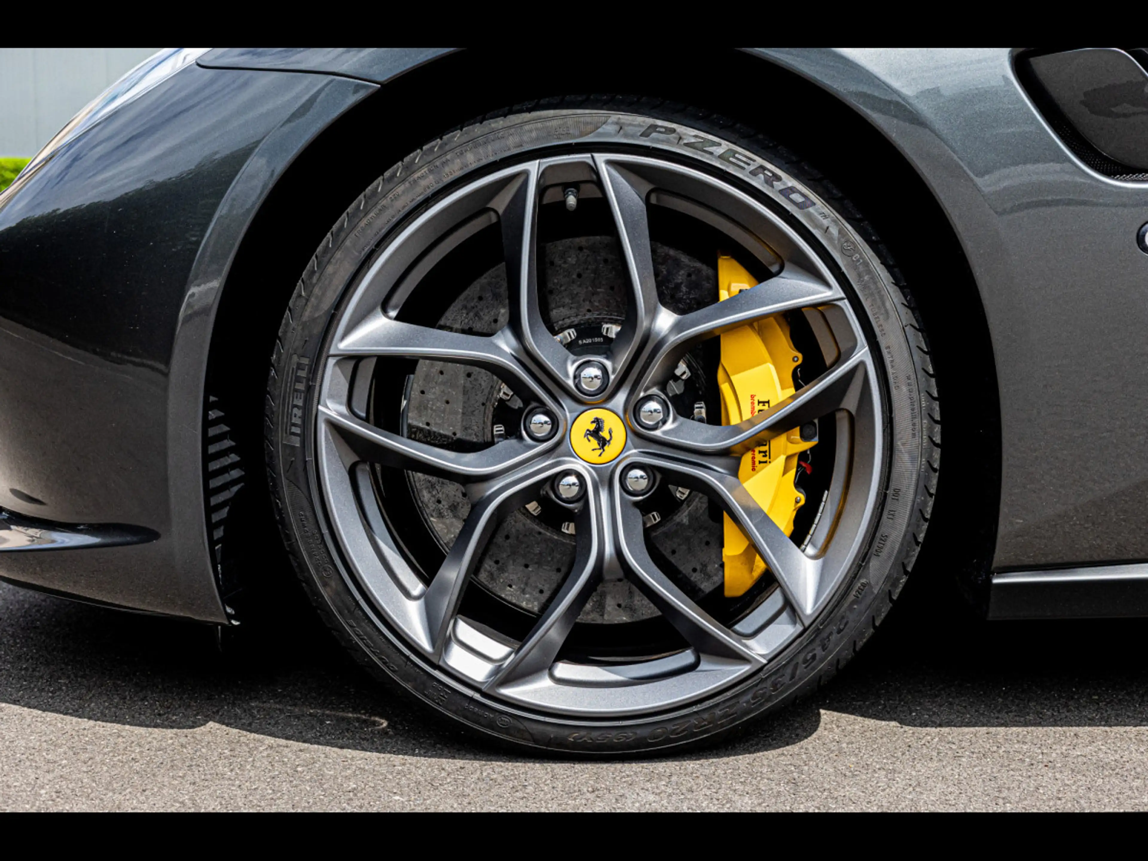 Ferrari GTC4 Lusso V8 T 3.9°LIFT°PANO°CARPLAY°DISP°ATELIER°CARBON — photo 8