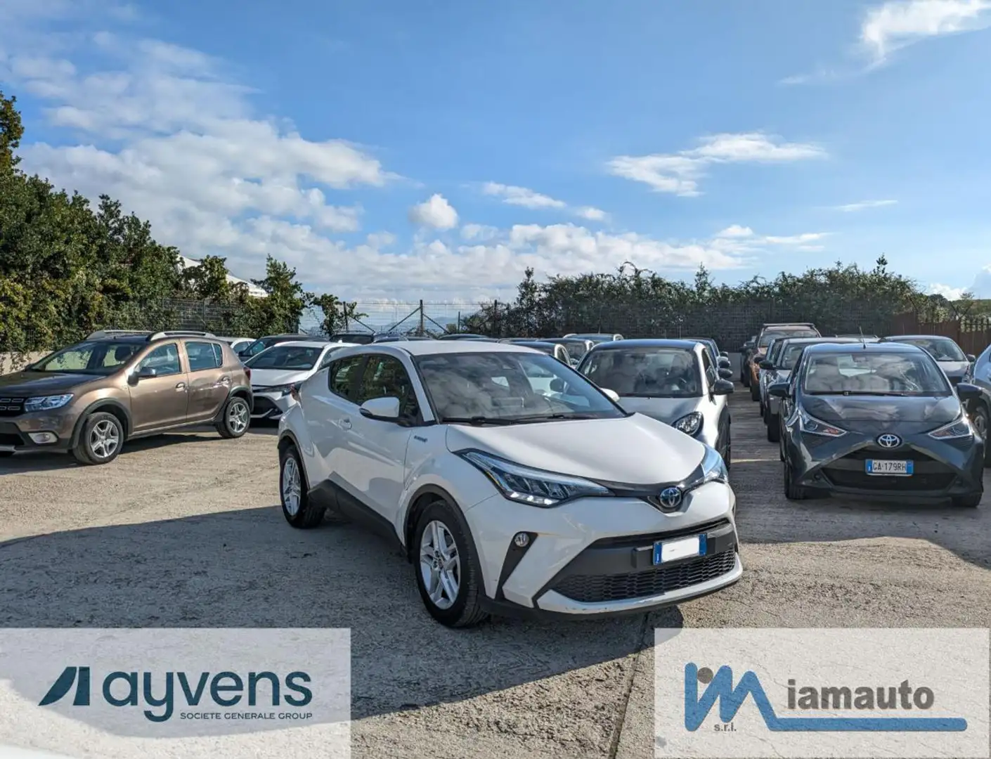 Toyota C-HR HYBRID 1.8E-CVT 122cv(98cv) SAFETYPACK Bianco - 1