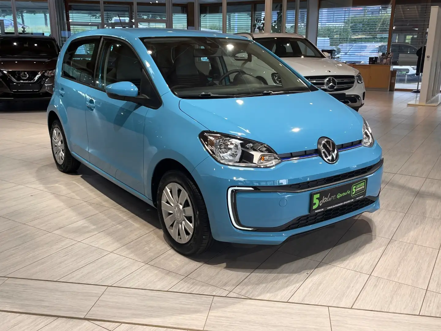 Volkswagen up! e- KlimaA DAB Bluetooth Allwetterreifen Niebieski - 2