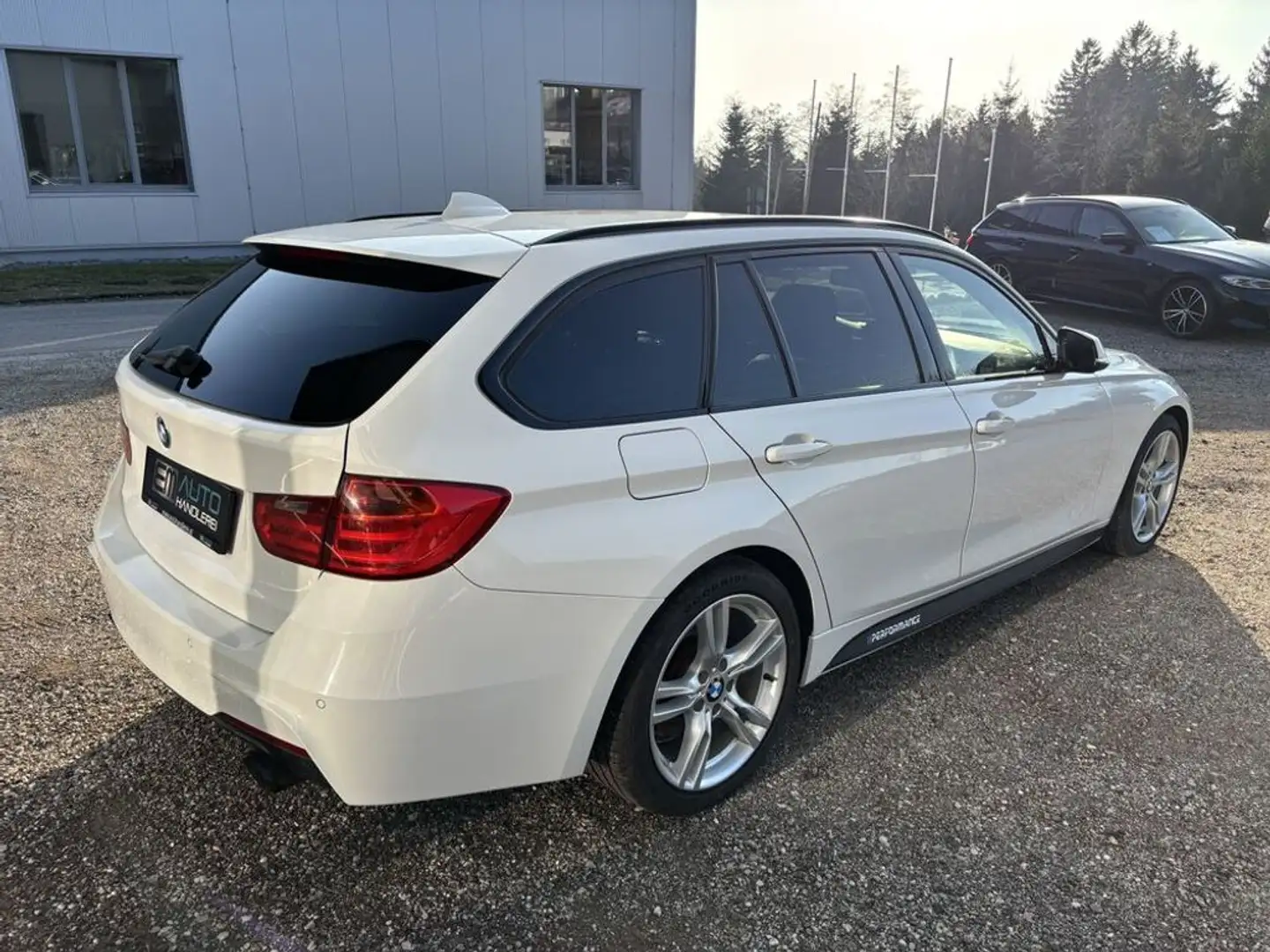 BMW 320 d Touring xDrive M-Sport *Xeno*PDC*NAV* Weiß - 2