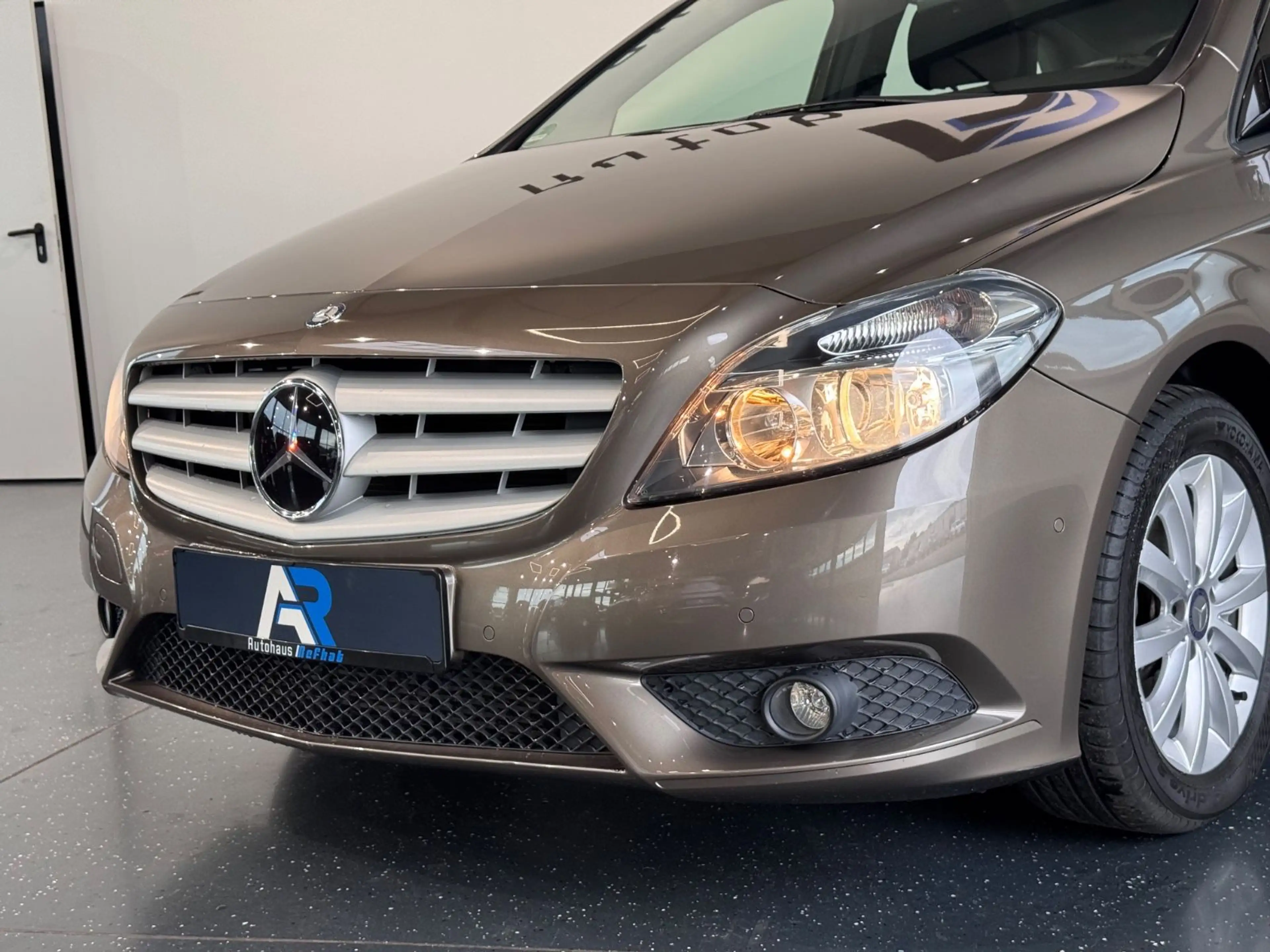 Mercedes-Benz B 180 B180 *PDC*KLIMA*MEDIA*1-HAND*SCHECKHEFT*TOP* — photo 4