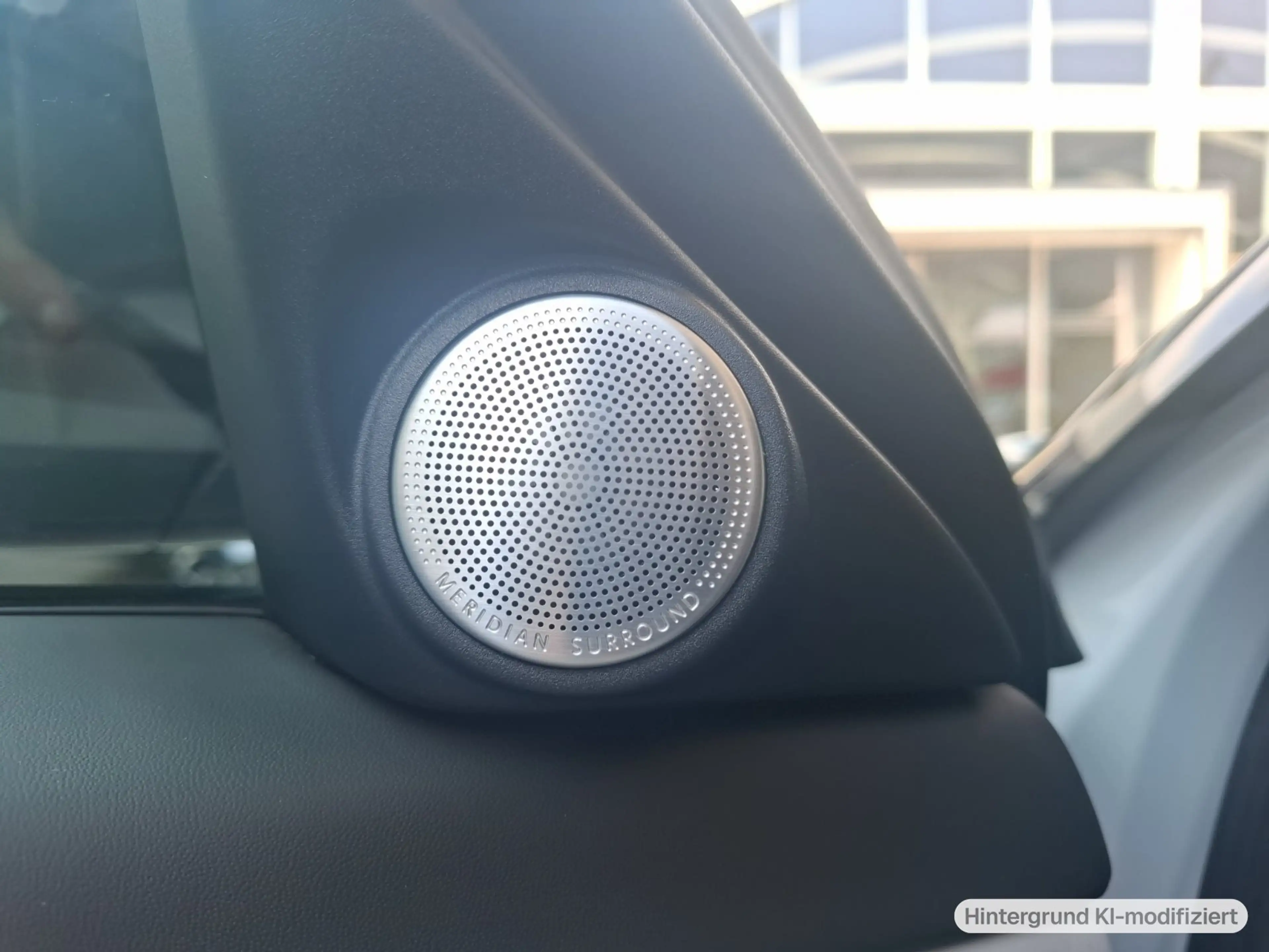 Land Rover Range Rover Evoque P270e Autobiography — photo 13