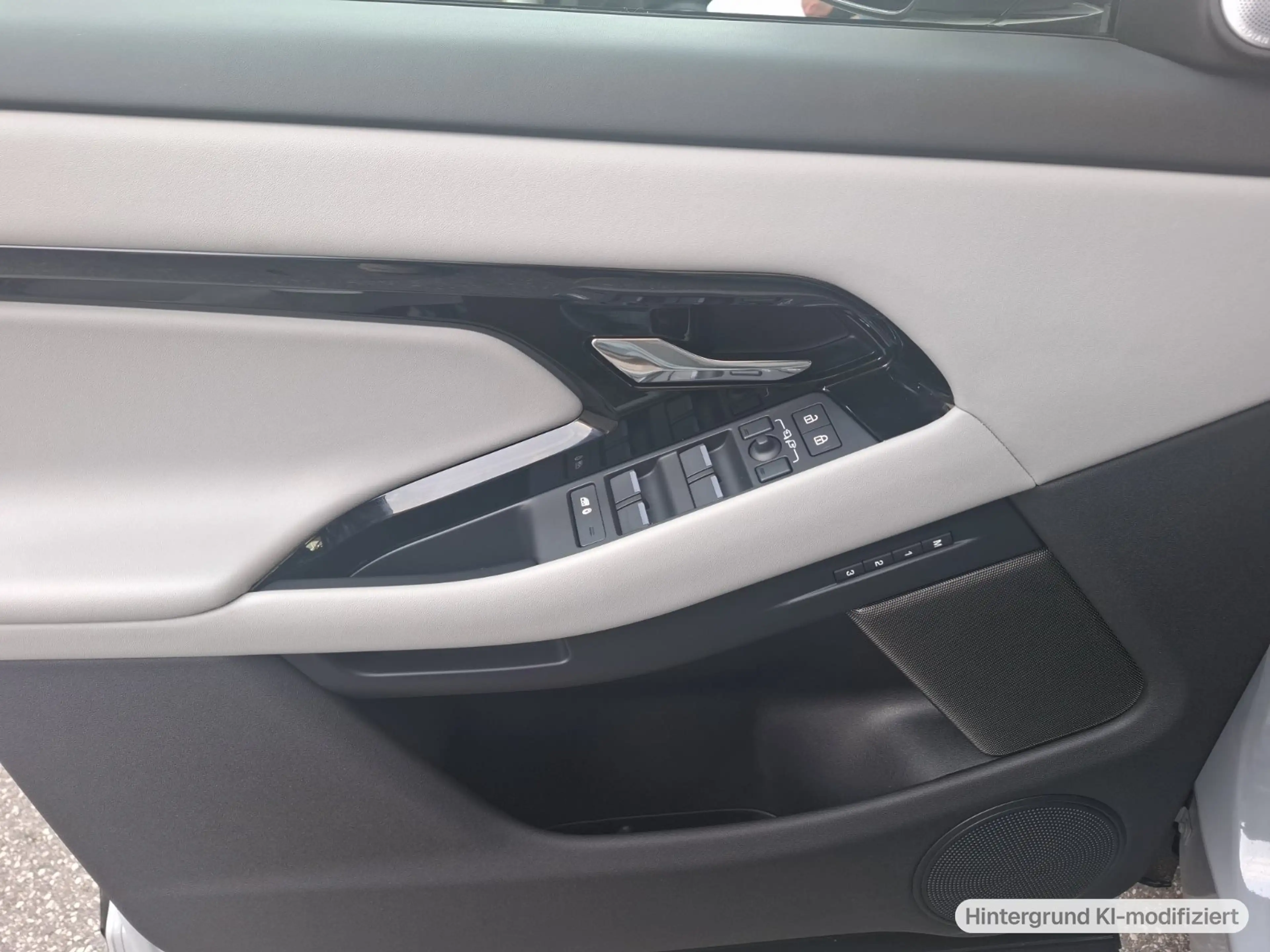 Land Rover Range Rover Evoque P270e Autobiography — photo 12