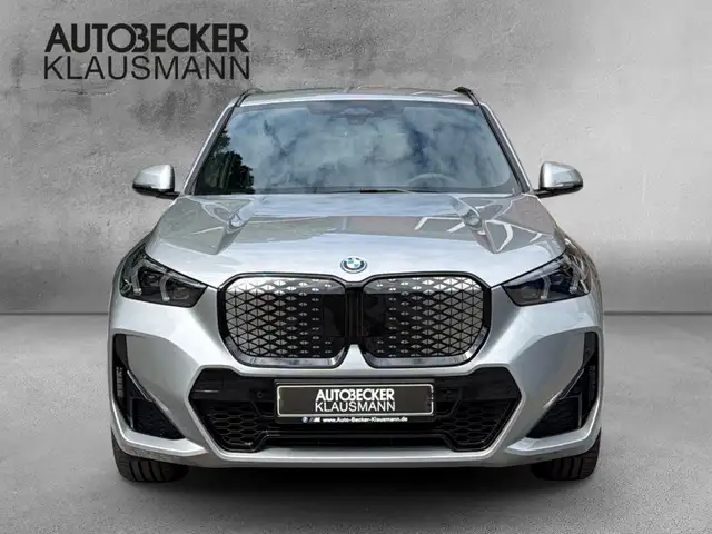 BMW Ix1 view 5