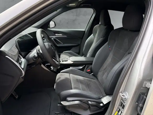 BMW Ix1 view 8
