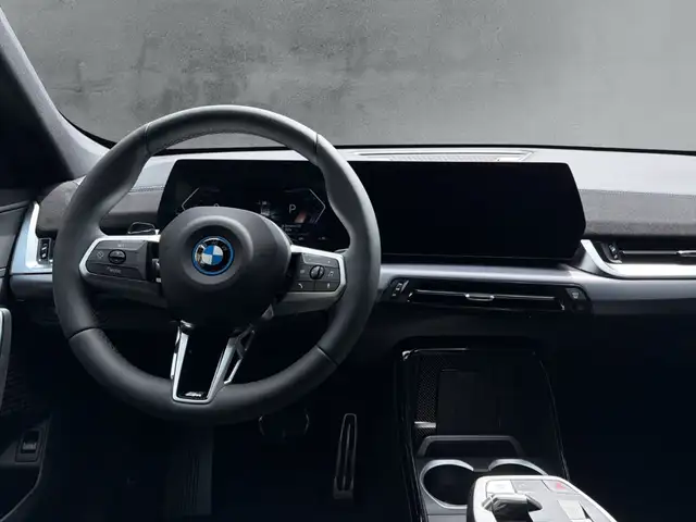 BMW Ix1 view 10