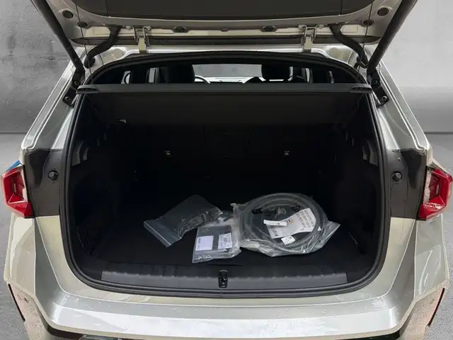 BMW Ix1 view 15