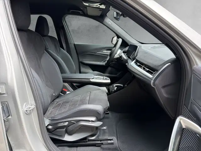 BMW Ix1 view 11