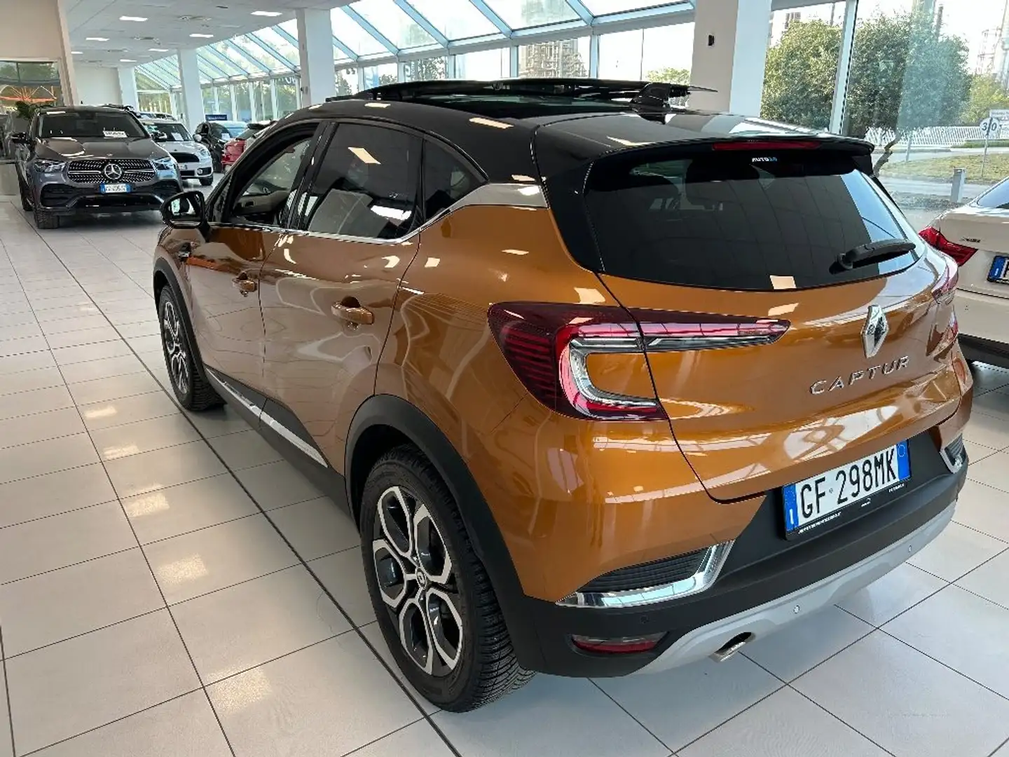 Renault Captur TCe 100 CV GPL FAP Intens Arancione - 2