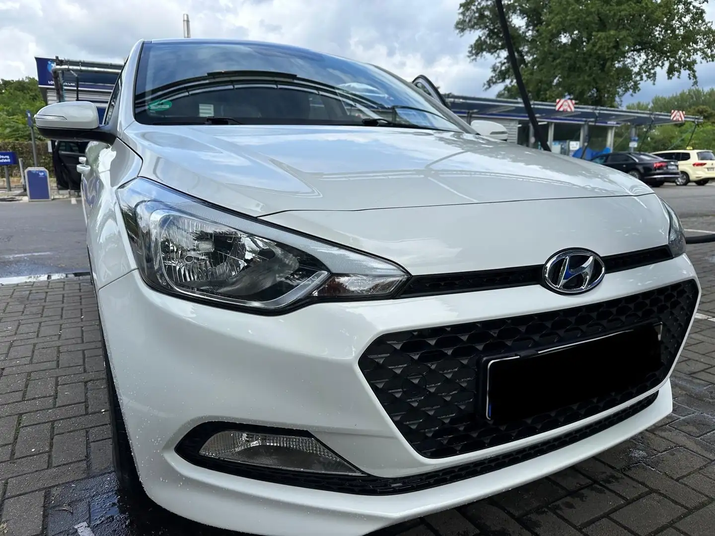 Hyundai i20 Active Blue Weiß - 1