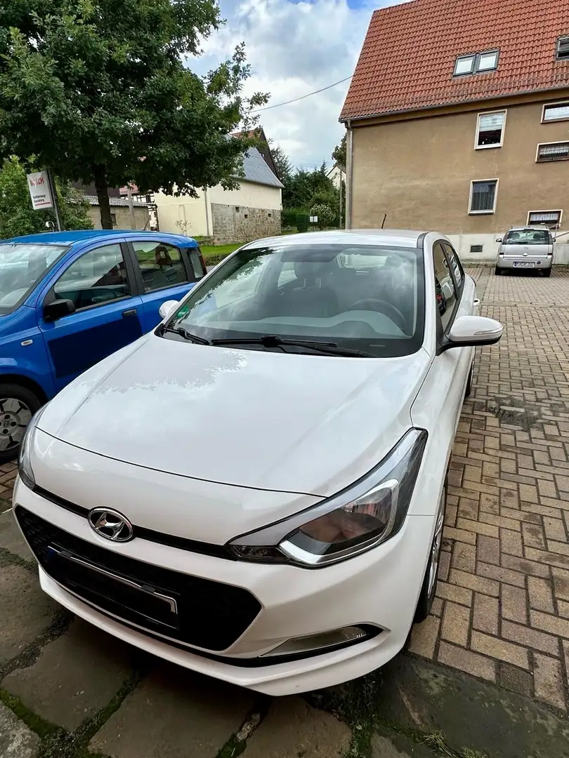 Hyundai i20 Active Blue Weiß - 2