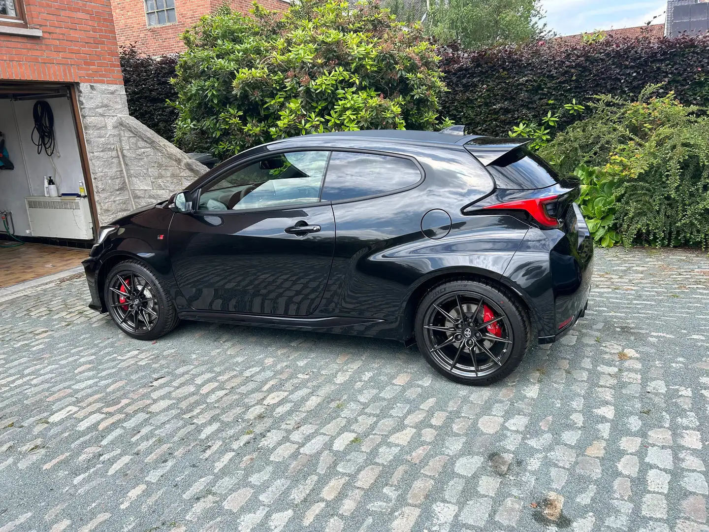 Toyota Yaris GR 1.6 Turbo Zwart - 1