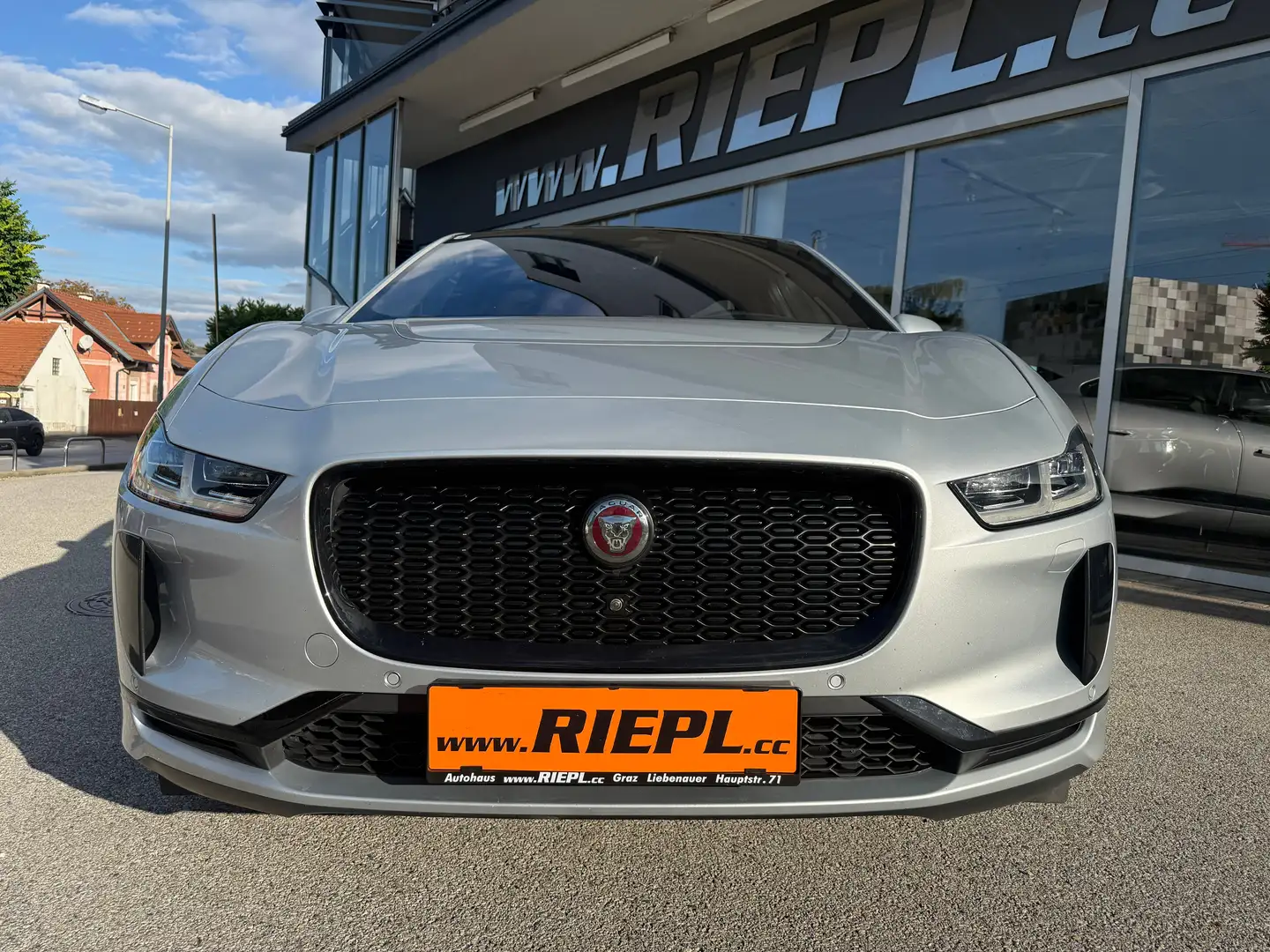 Jaguar I-Pace Austria Edition EV320 AWD Navi Kamera LED Pano Service NEU AC-Laden 11 kW Silber - 2