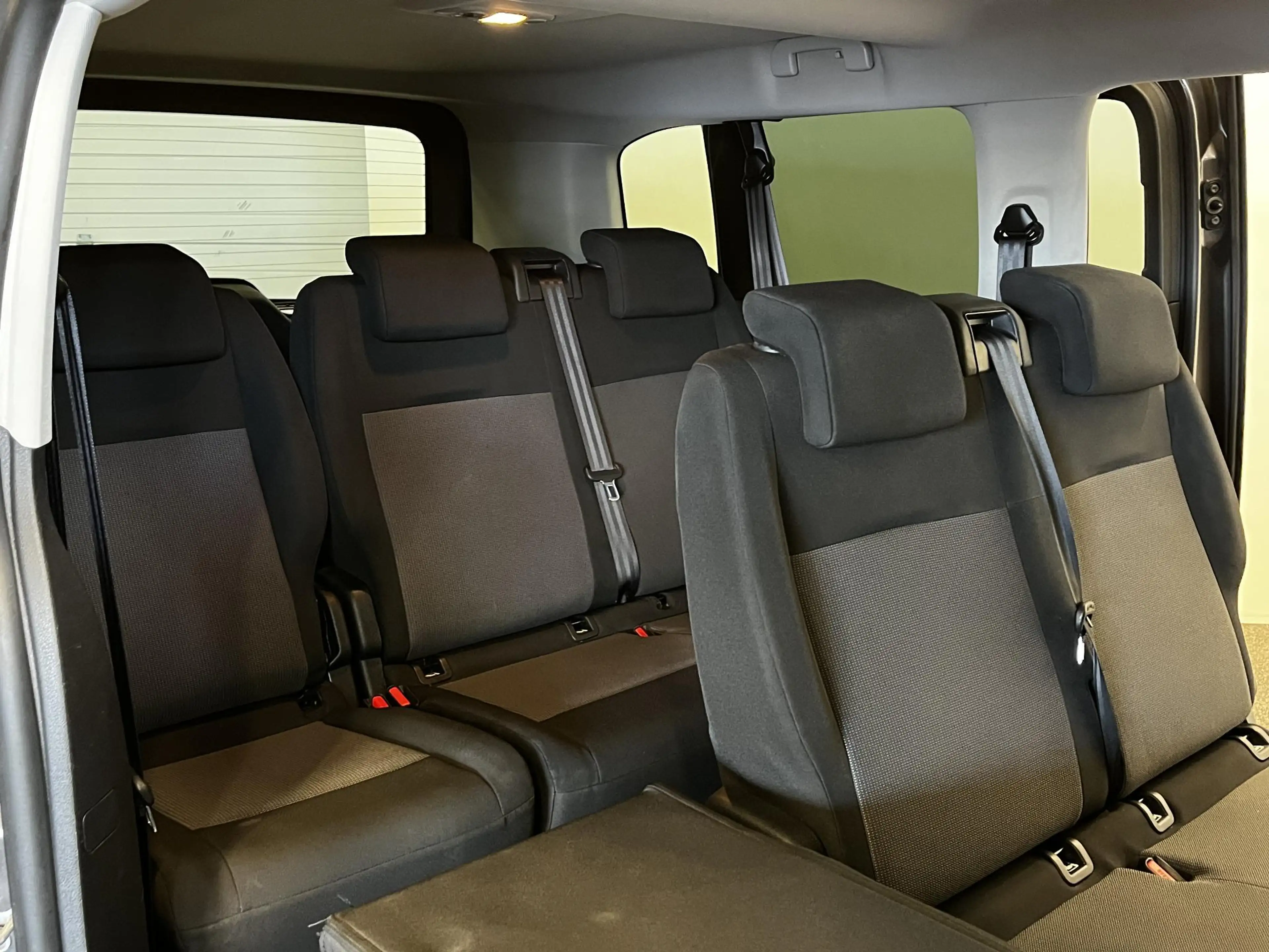 Toyota Proace Electric Shuttle Long Extra Range Cool 75 kWh 9per — photo 3