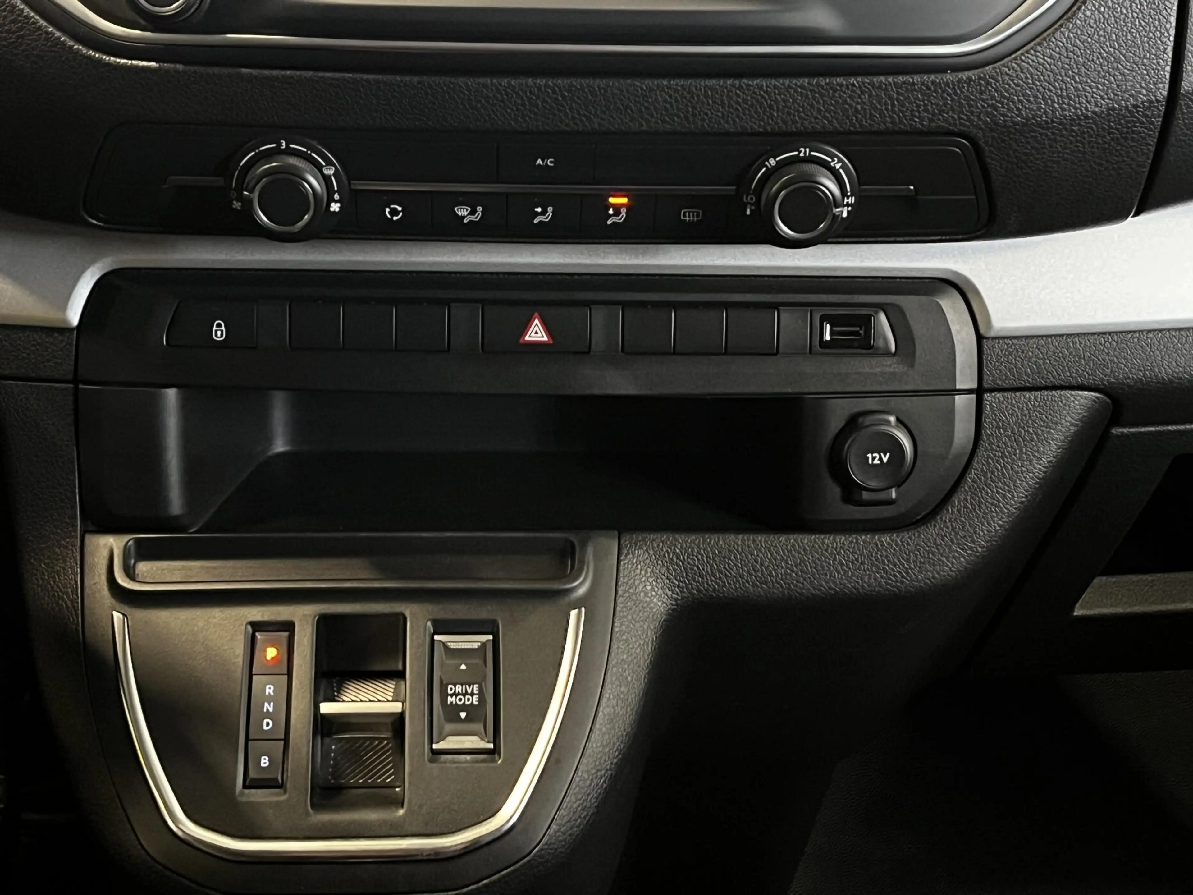Toyota Proace Electric Shuttle Long Extra Range Cool 75 kWh 9per — photo 11