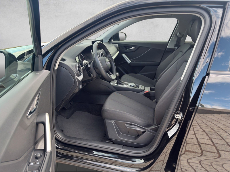 Audi Q2 35 TFSI basis 7-Gang S tronic|Kamera|Navi|LED — photo 11