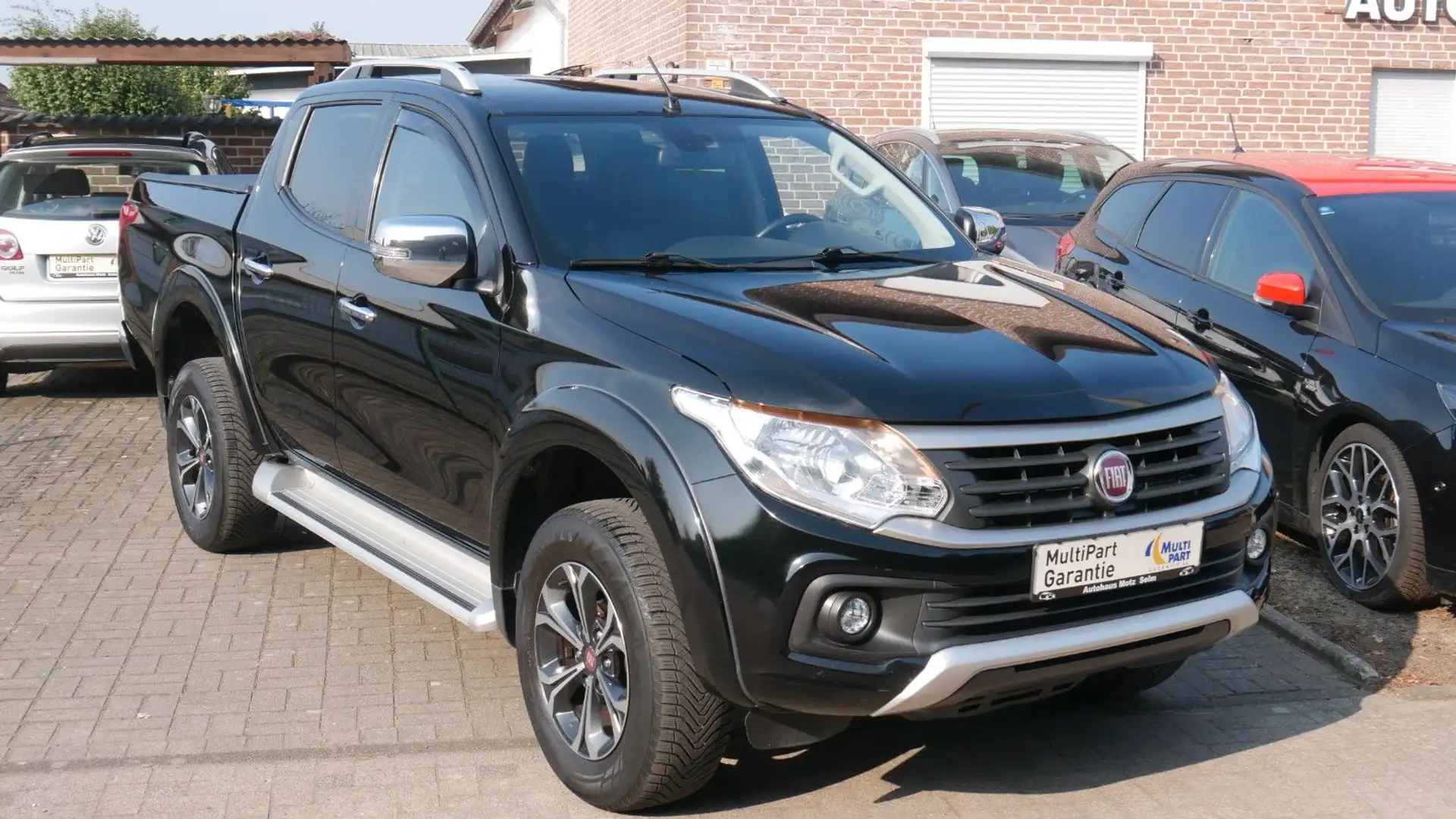 Fiat Fullback 4x4 2.4 MultiJet, Double Cab Schwarz - 1
