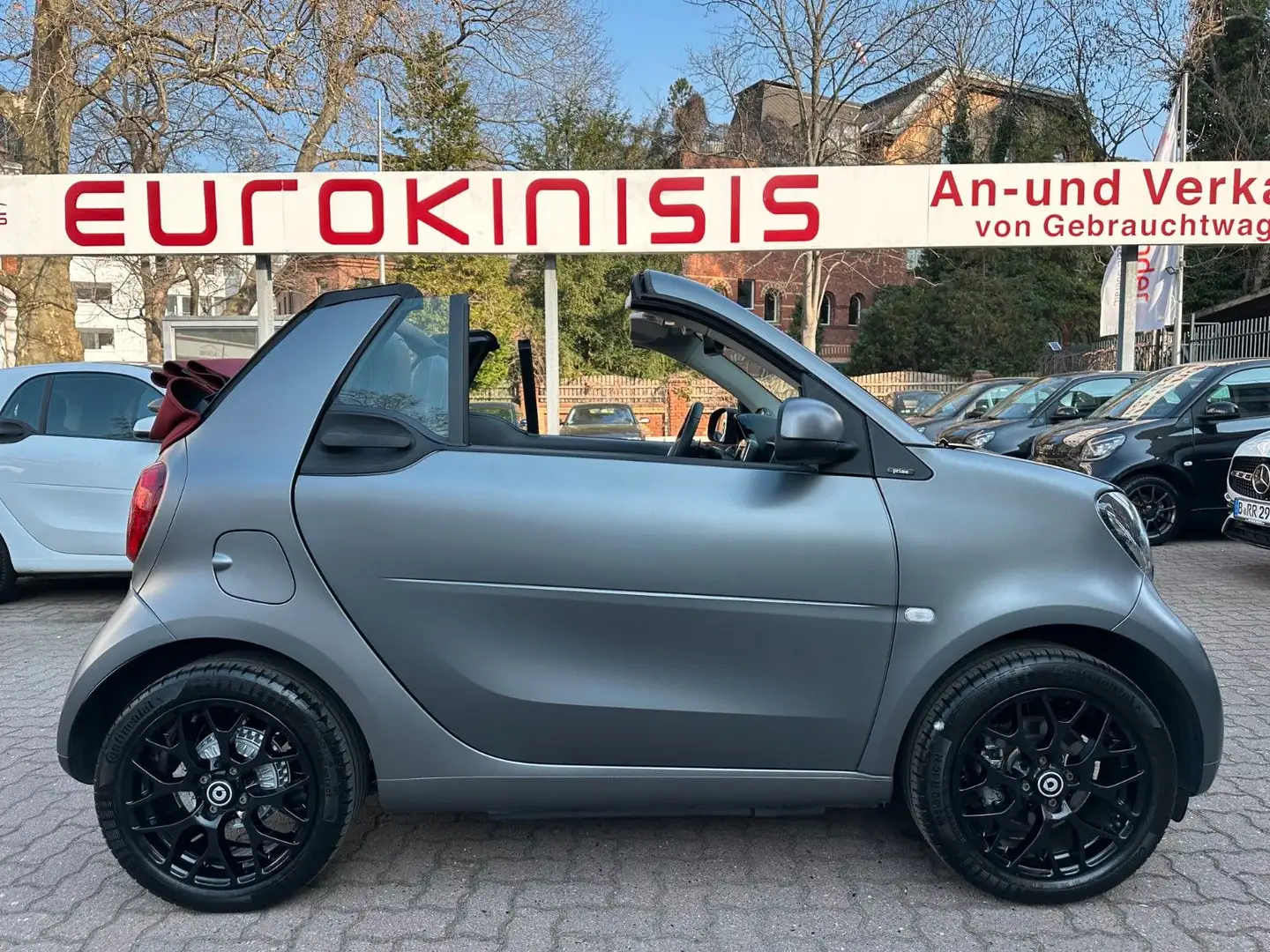 smart forTwo fortwo cabrio 66kW DCT prime SPORT*NAVI*JBL*KAM* Gris - 2