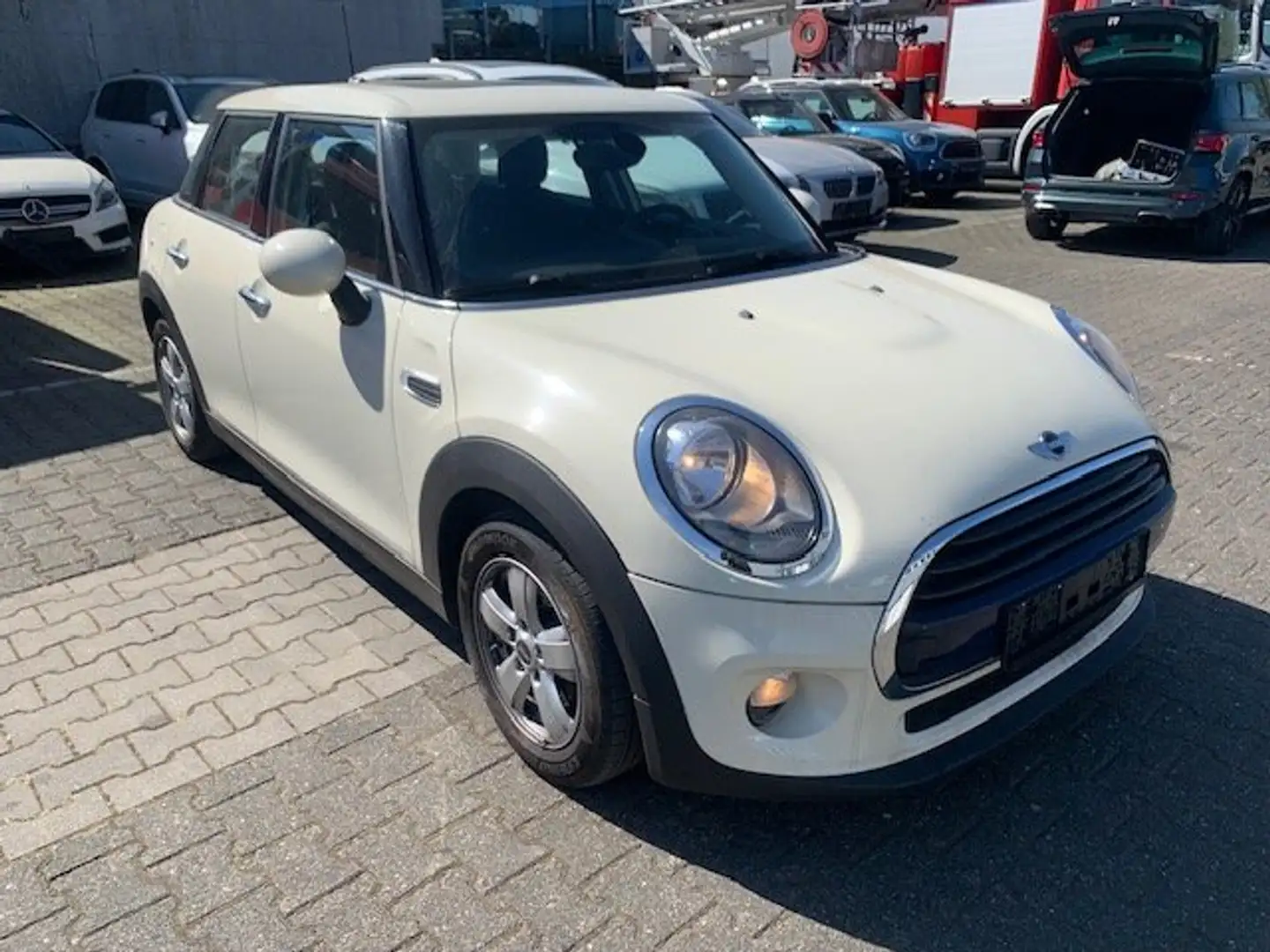 MINI Cooper Cooper,4-türig,Navi,Klimatr.,original 38.500 km Weiß - 1