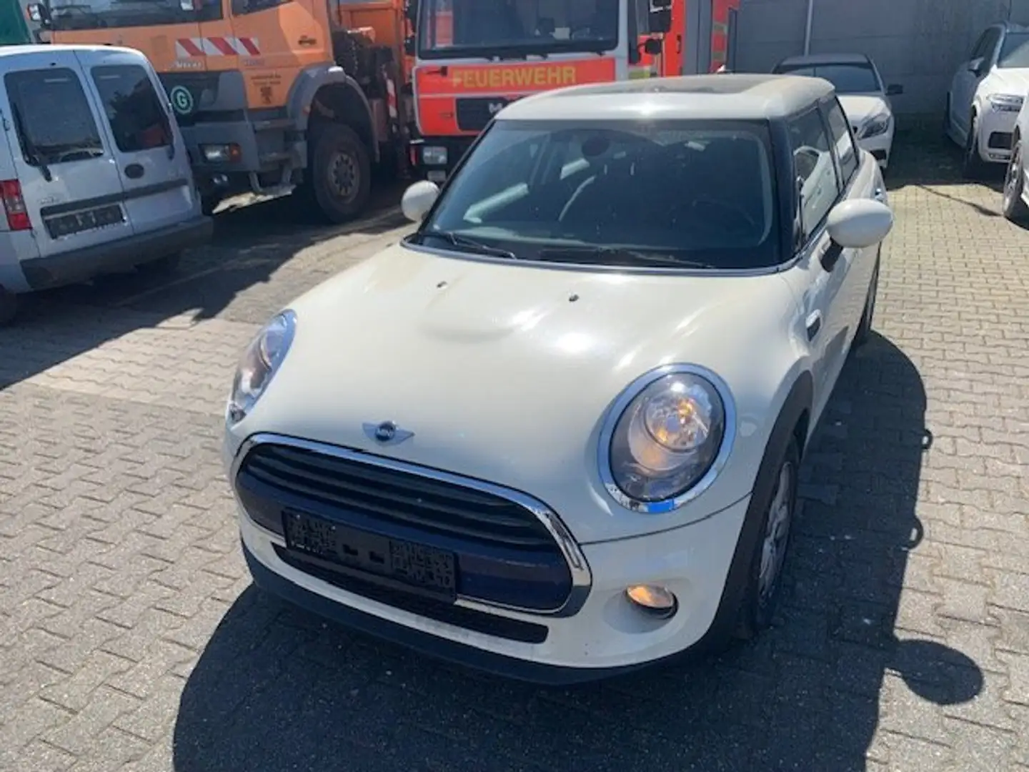 MINI Cooper Cooper,4-türig,Navi,Klimatr.,original 38.500 km Weiß - 2