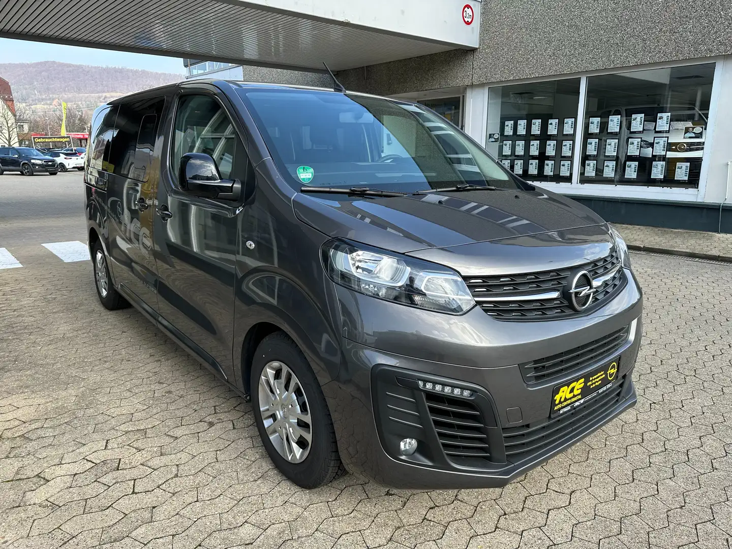 Opel Vivaro 2,0 Kombi  M (L2) *8 Sitzer* 2 x Klima* Grau - 2