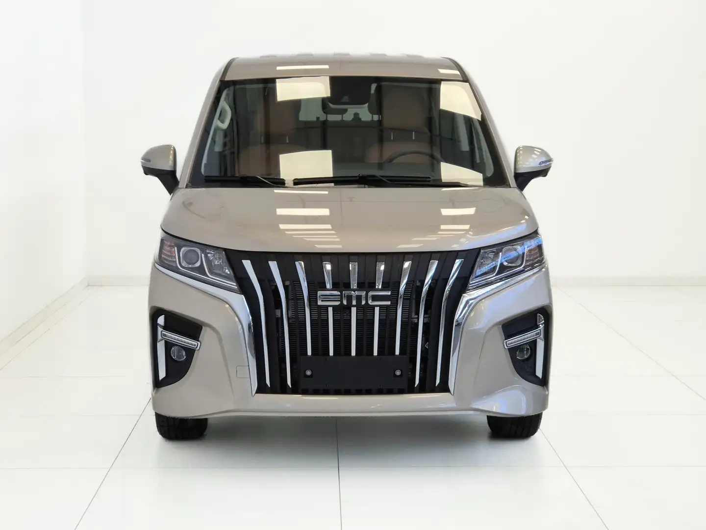 EMC NOVE 2.0 133CV 8AT 9 POSTI - 2