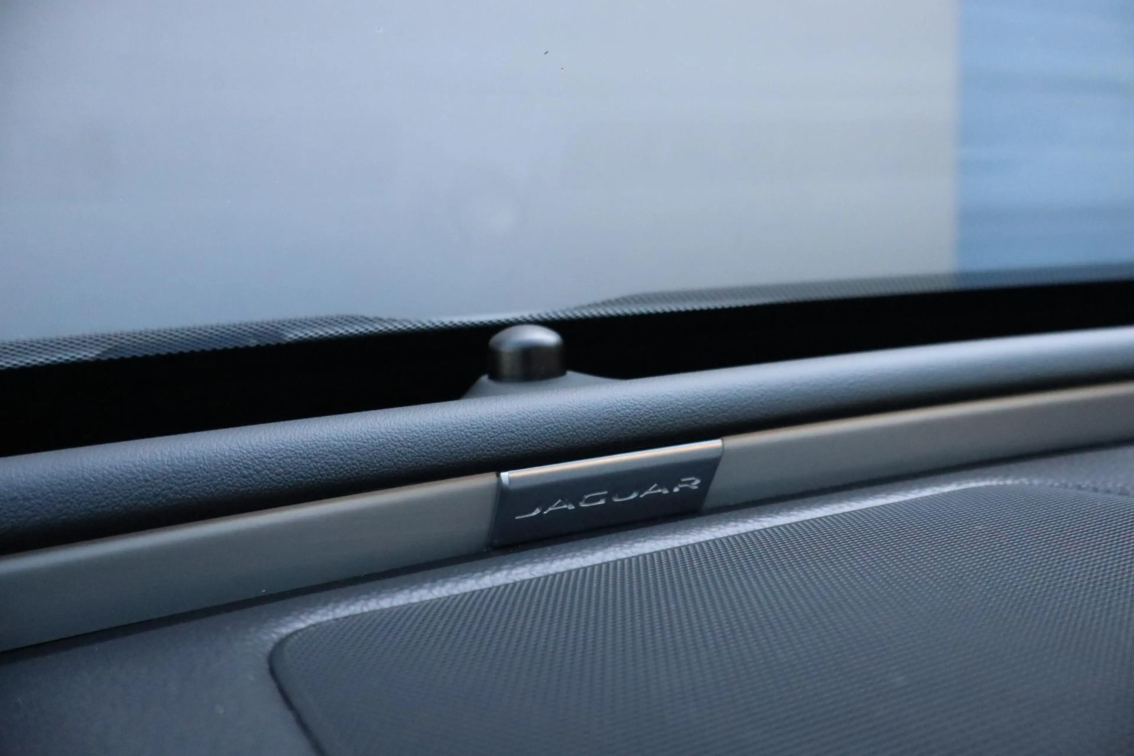 Jaguar XE 2.0 D Portfolio | Navigatie | Leder | Climate cont — photo 8