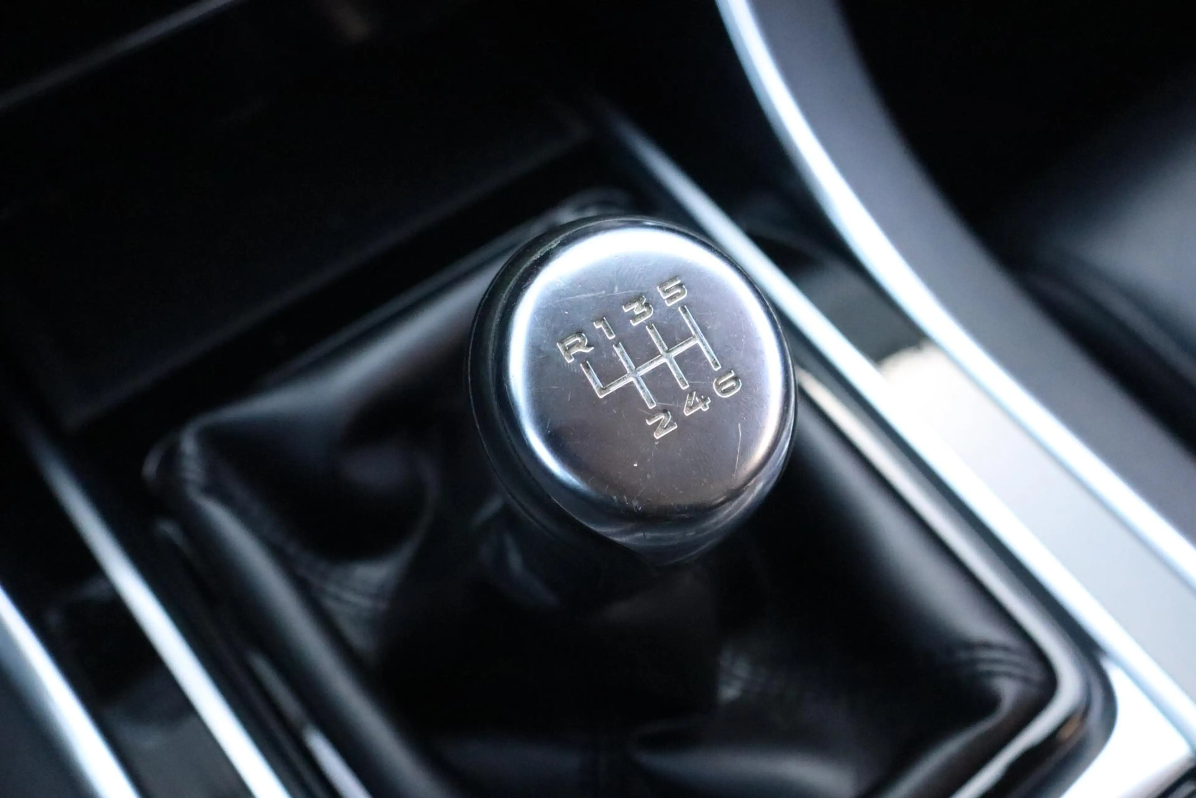 Jaguar XE 2.0 D Portfolio | Navigatie | Leder | Climate cont — photo 18