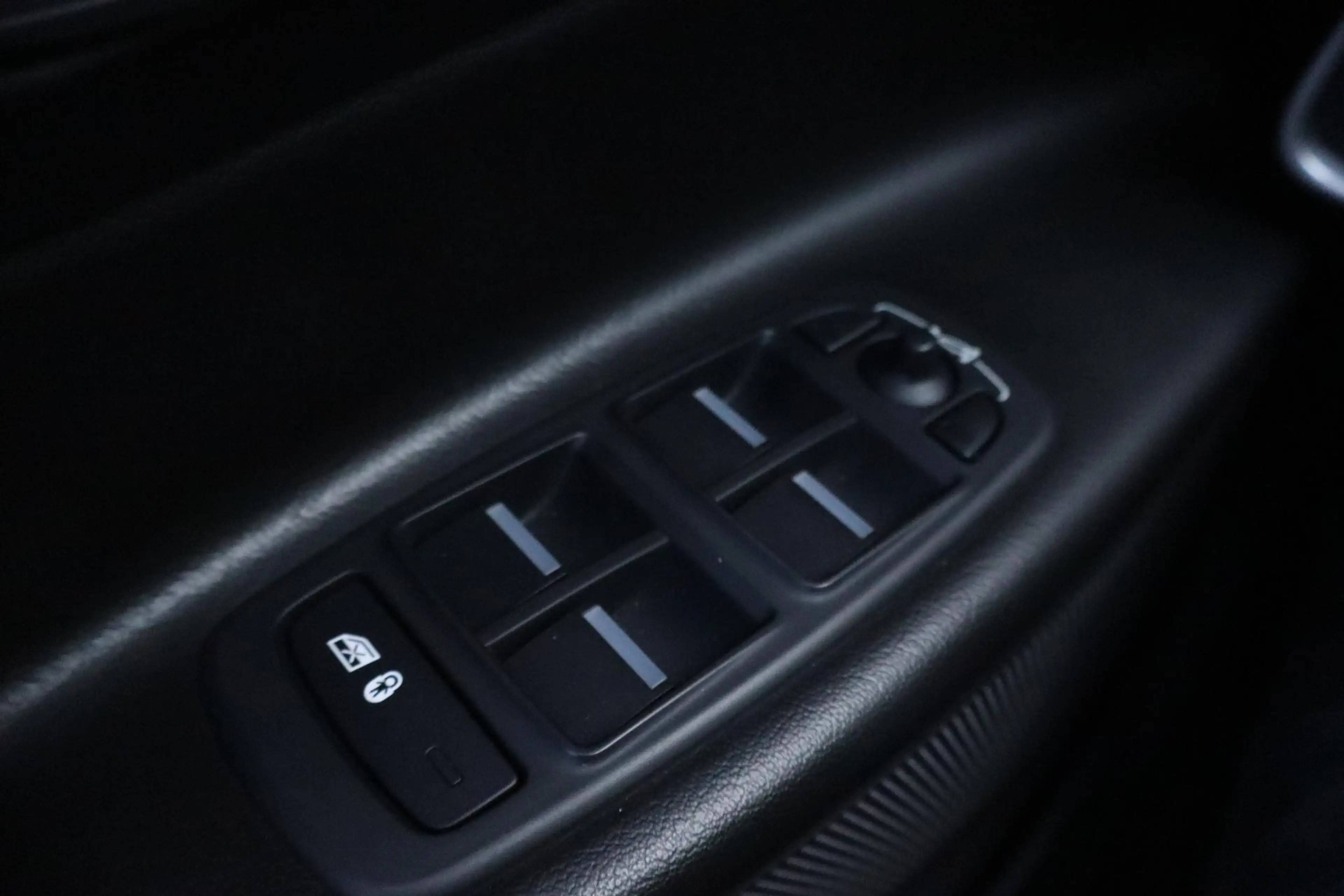 Jaguar XE 2.0 D Portfolio | Navigatie | Leder | Climate cont — photo 21