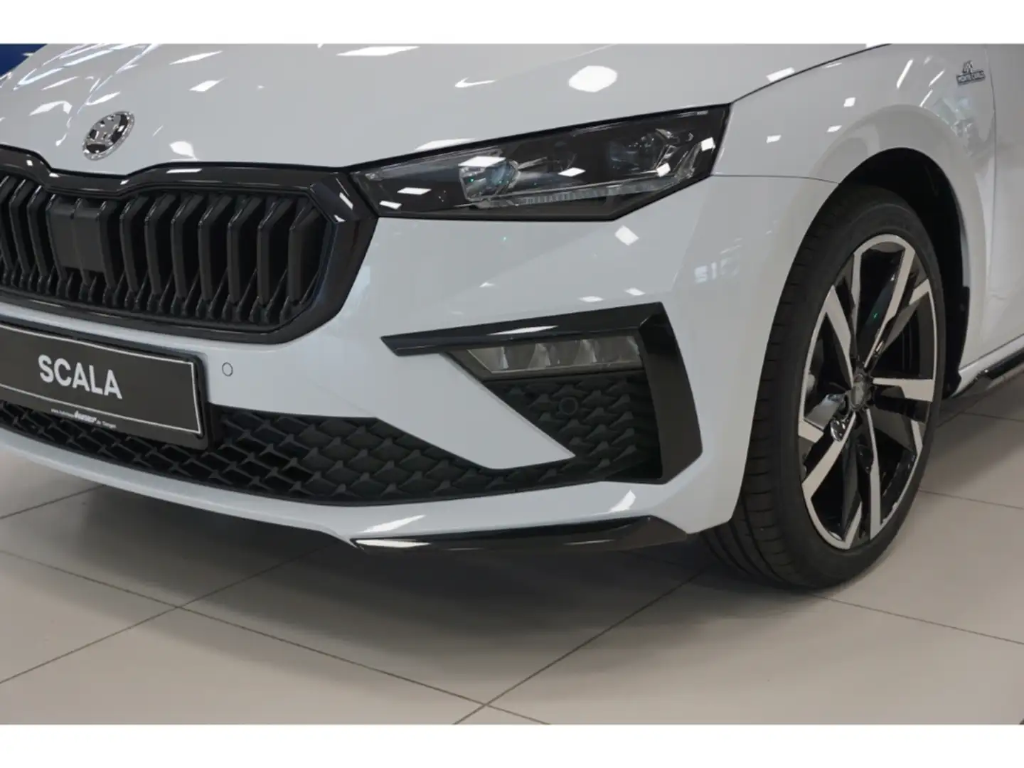 Skoda Scala 1.5 TSI Monte Carlo DSG Navi Pano LED ACC 18''LM S Blanco - 2