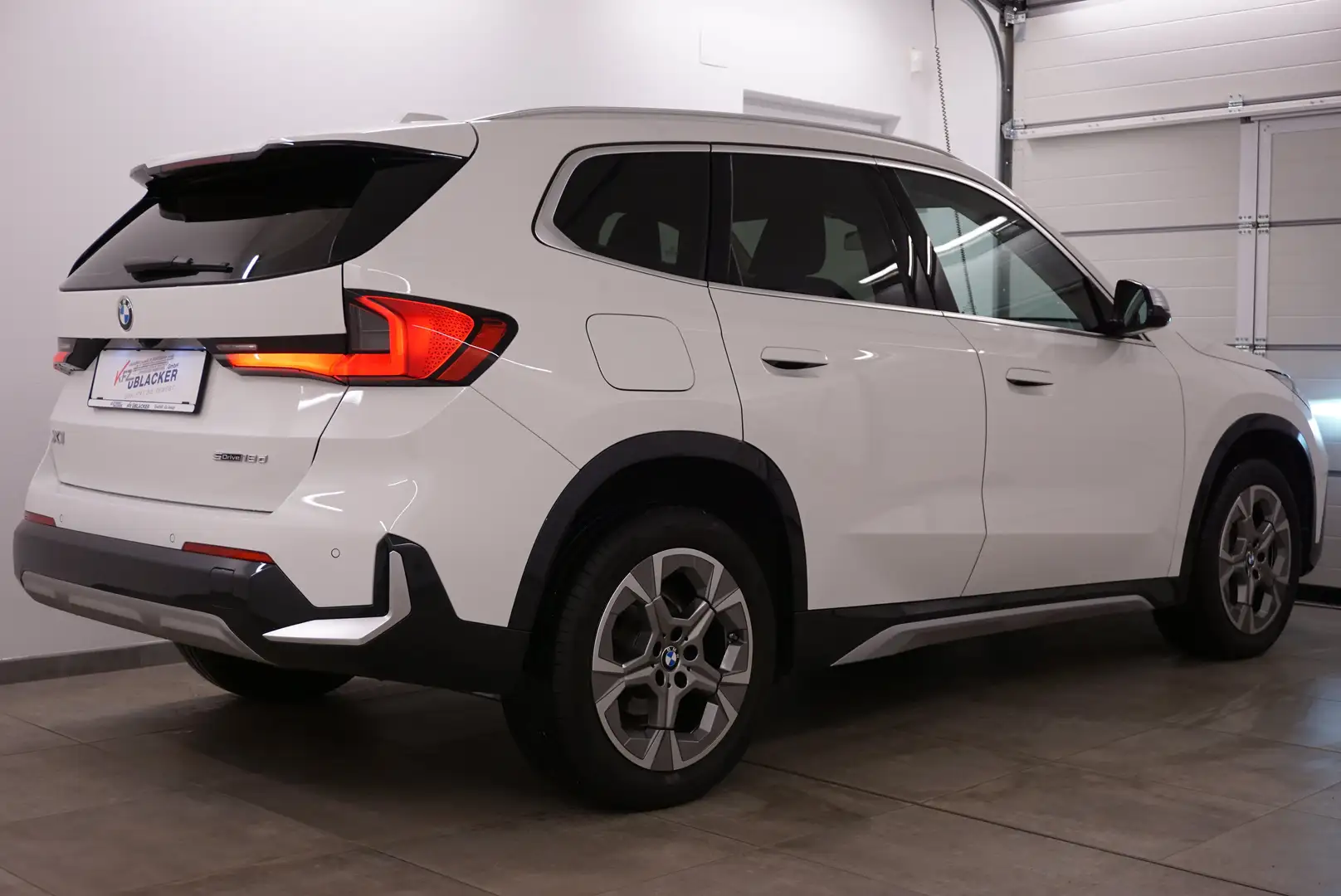 BMW X1 18d sDrive xLine// harman/kardon// 360 grad Kamera Weiß - 2