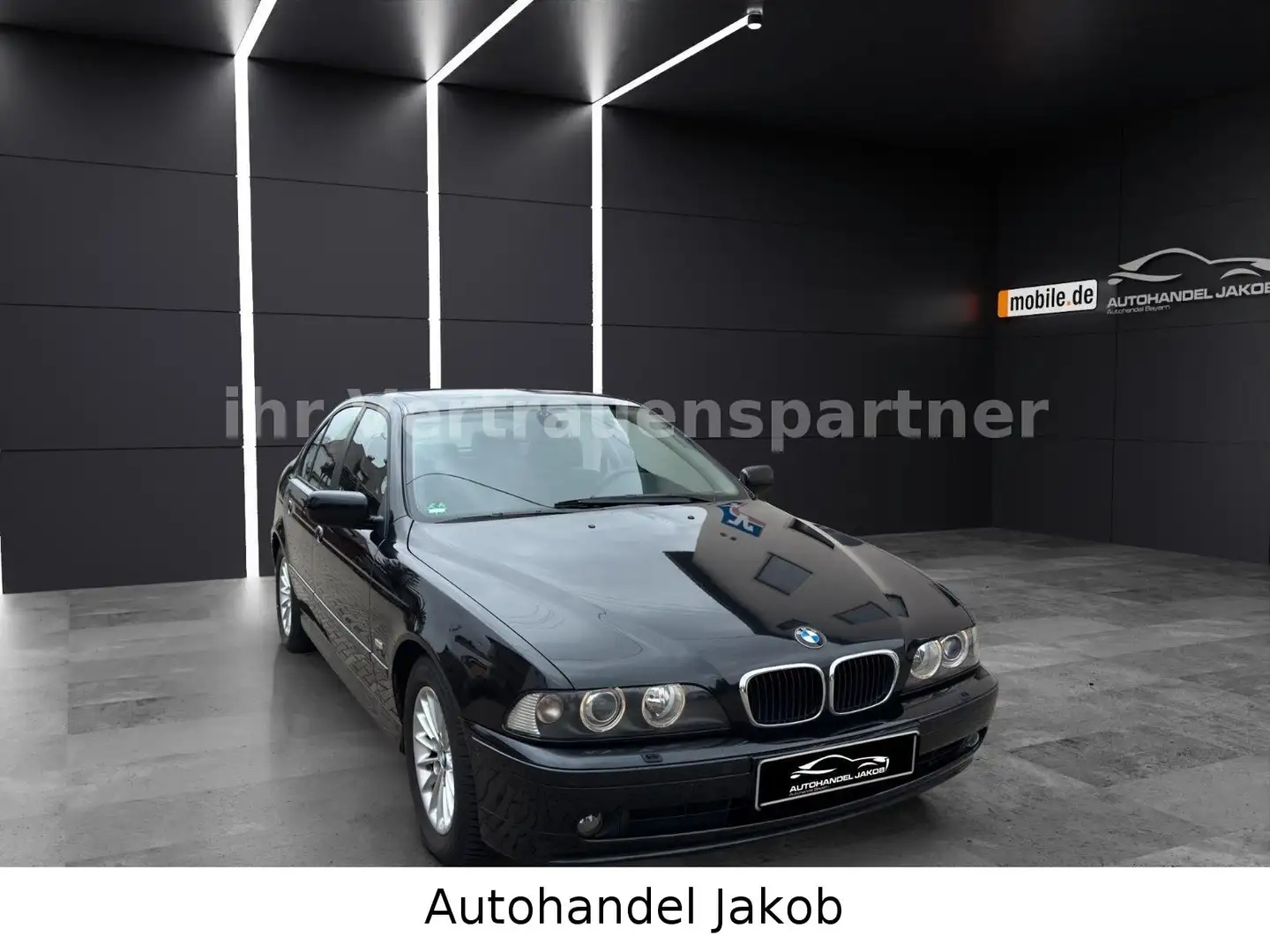 BMW 520 i/Traum!/YoungTimer!/1.Vorbesitzer/1.Lack/TOP Noir - 1