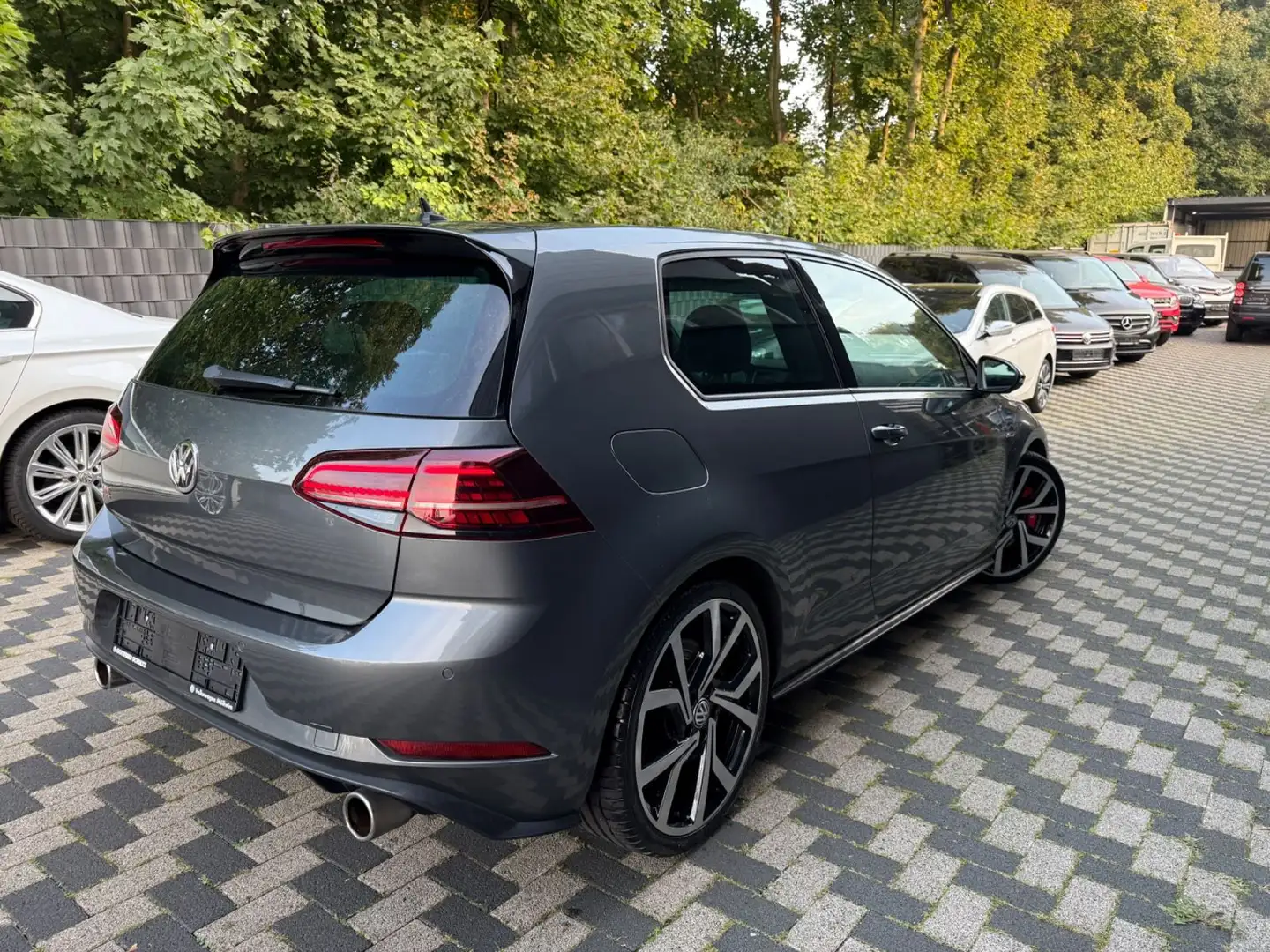 Volkswagen Golf VII Lim. GTI Performance BMT LED Digital.T Grau - 2
