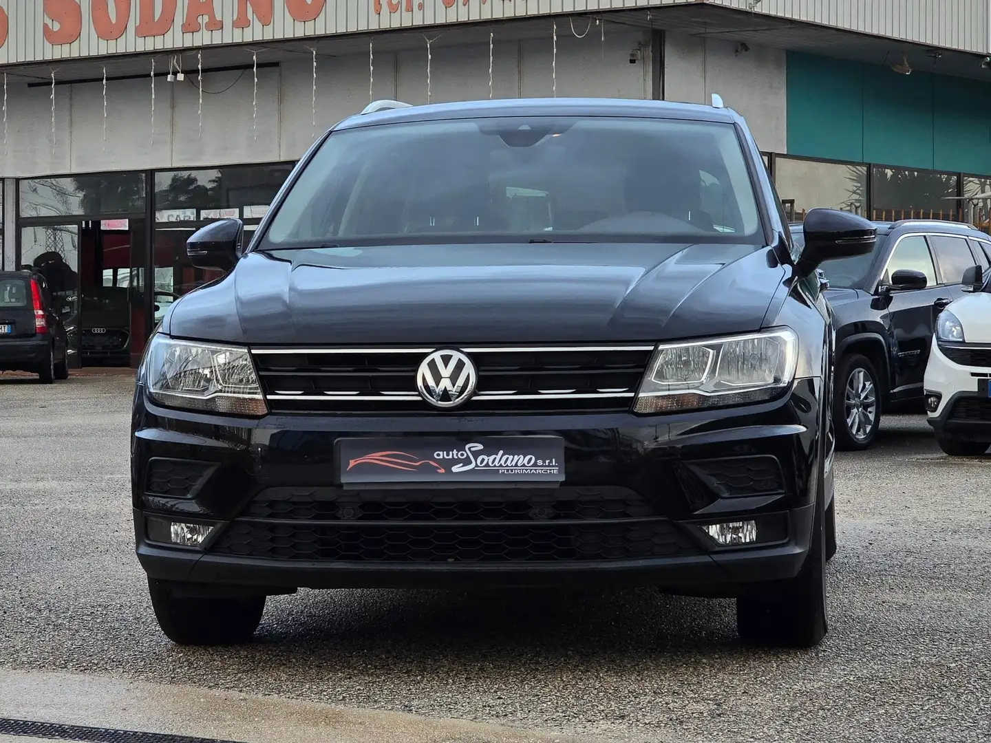 Volkswagen Tiguan 2.0 TDI SCR 110 KW Business BMT DSG Negro - 1