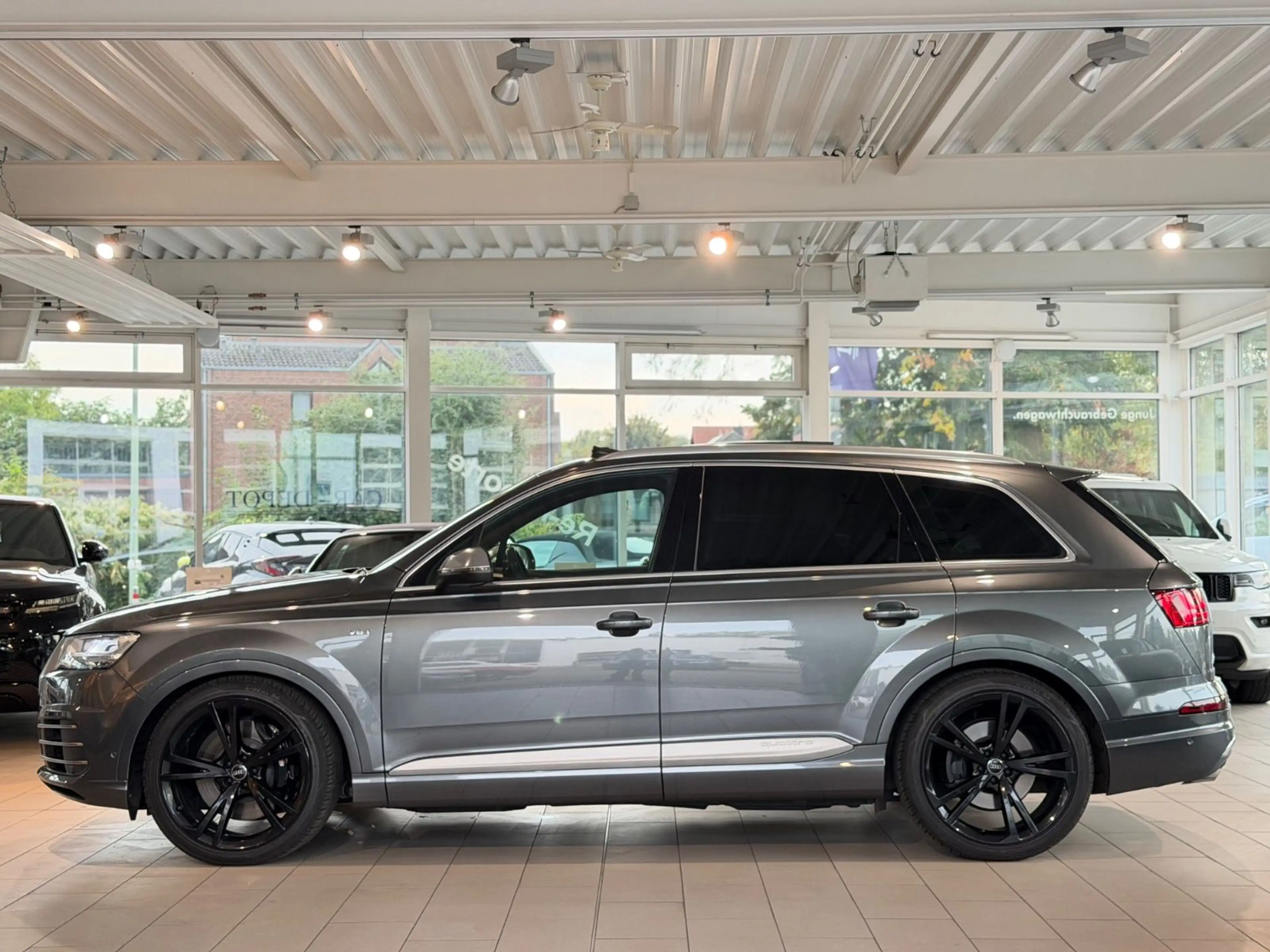 Audi SQ7 4.0 TDI quattro*MASSAGE*HEAD-UP*LED*S-DACH* — photo 3