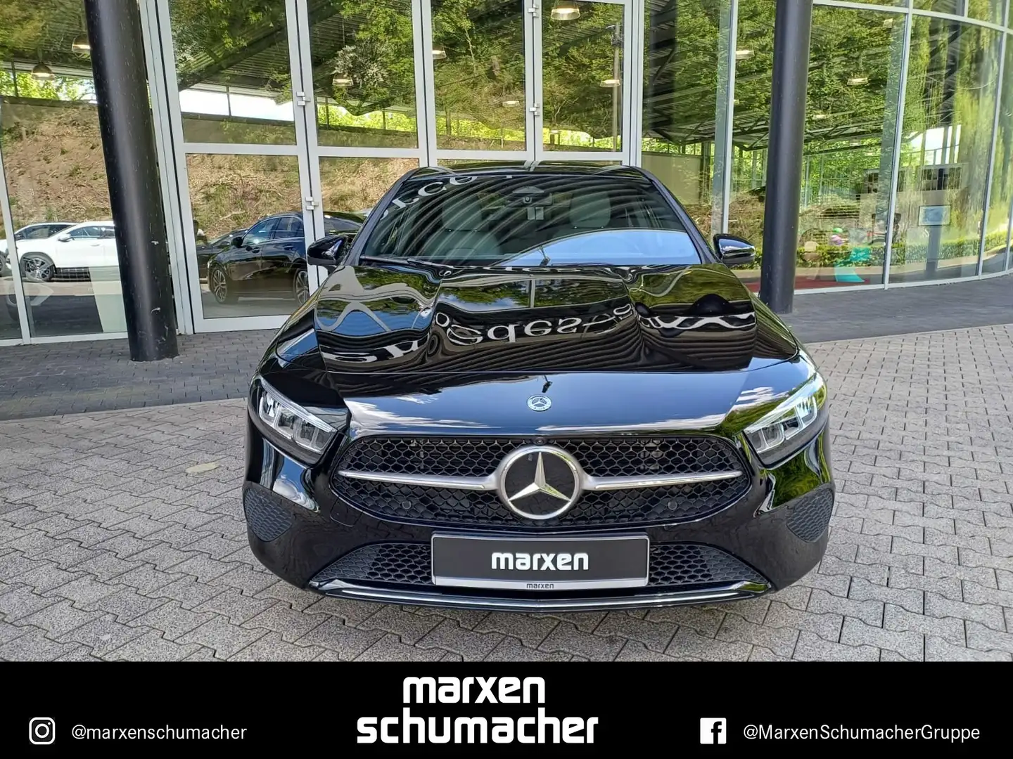 Mercedes-Benz A 220 A 220 4M Lim Prog AdvPlus Standh+360°+Carbon+LED Schwarz - 2