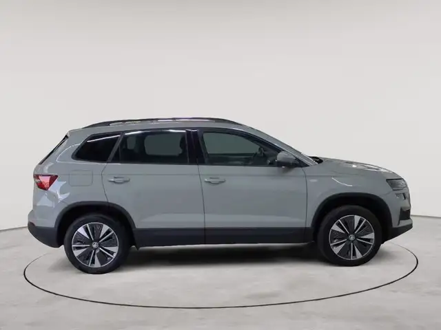 Skoda Karoq view 3