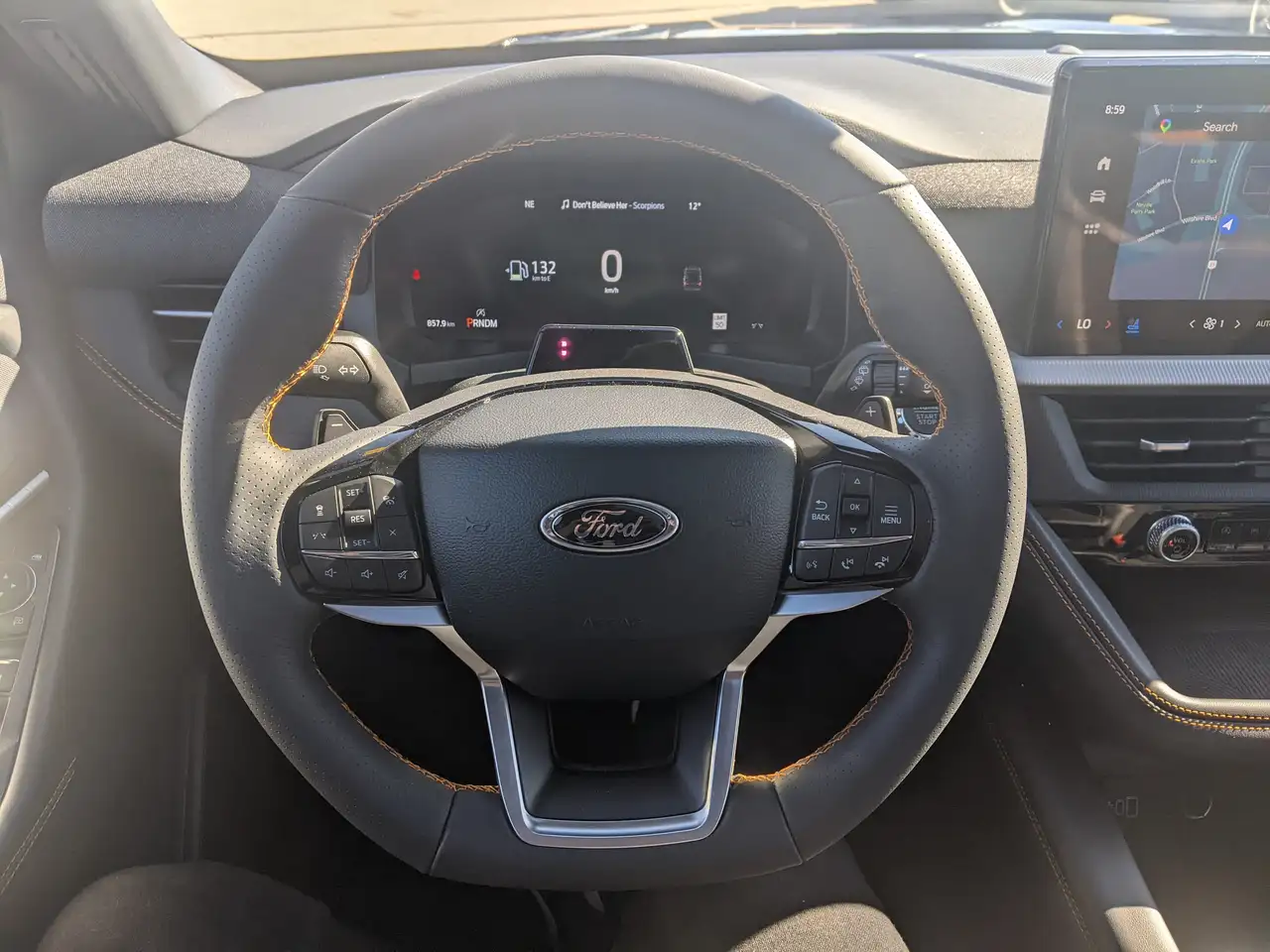 Ford Explorer photo Ford Explorer
