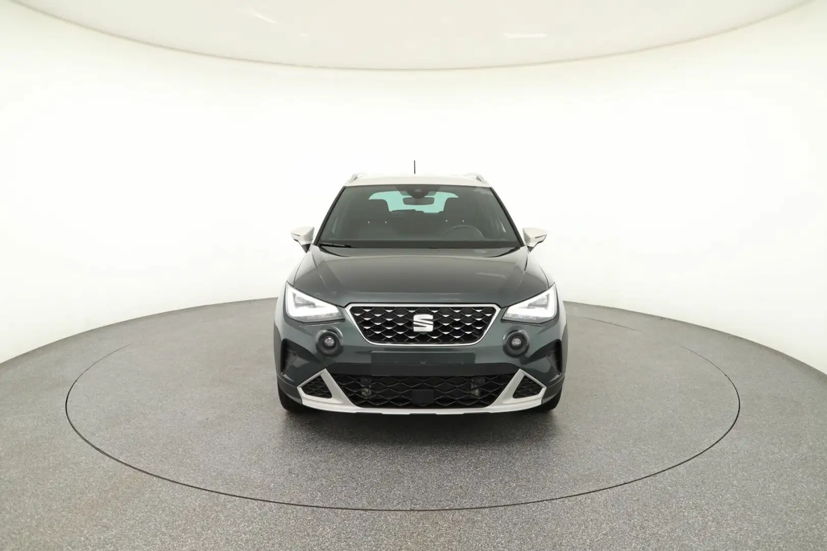 SEAT Arona Arona 1.0 TSI Xperience OPF LED+nAVI+ACC+SHZ+RFK Grün - 2