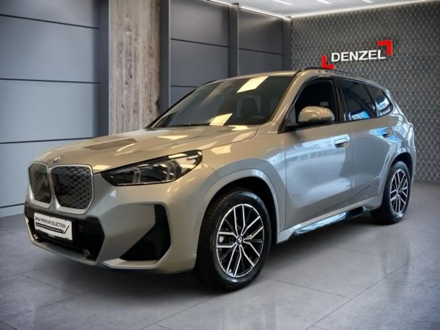 BMW iX1 eDrive20 U11 HB0 Silber - 1