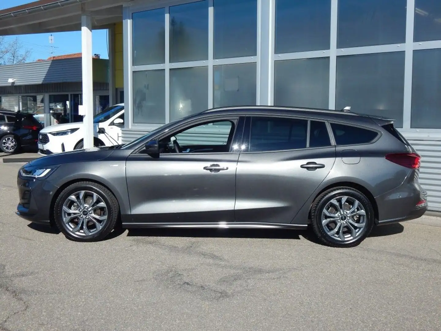 Ford Focus Turnier 1.0 EcoBoost Hybrid ST-LINE X Gris - 2
