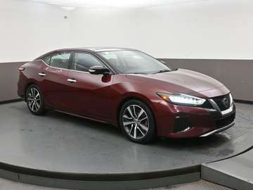 SL Leather I Sunroof I Heated Seats I Remote Start I Bose Speakers