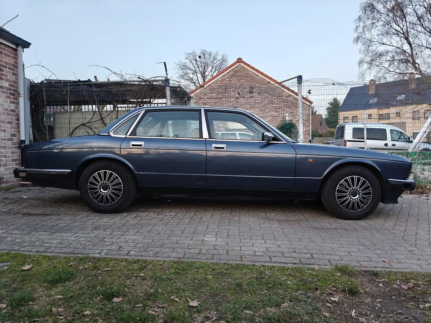 Jaguar XJ6 - 2